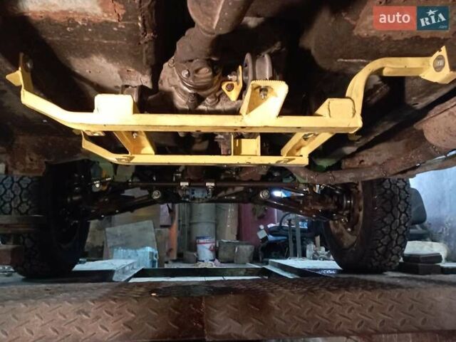 Зелений ВАЗ 2121 Нива, об'ємом двигуна 1.5 л та пробігом 200 тис. км за 2000 $, фото 6 на Automoto.ua