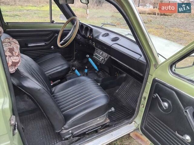 Зеленый ВАЗ 2121 Нива, объемом двигателя 1.6 л и пробегом 92 тыс. км за 3000 $, фото 13 на Automoto.ua