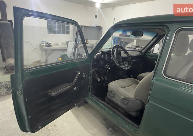 Зеленый ВАЗ 2121 Нива, объемом двигателя 0 л и пробегом 50 тыс. км за 2400 $, фото 9 на Automoto.ua
