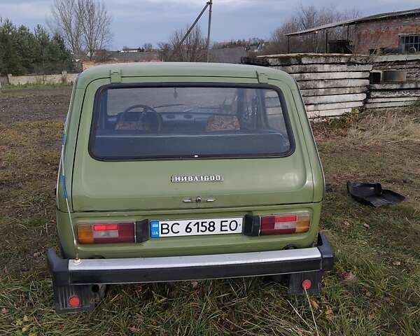 Зеленый ВАЗ 2121 Нива, объемом двигателя 1.6 л и пробегом 92 тыс. км за 3000 $, фото 3 на Automoto.ua