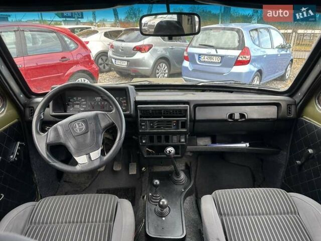 Зелений ВАЗ 2121 Нива, об'ємом двигуна 1.6 л та пробігом 119 тис. км за 3800 $, фото 14 на Automoto.ua