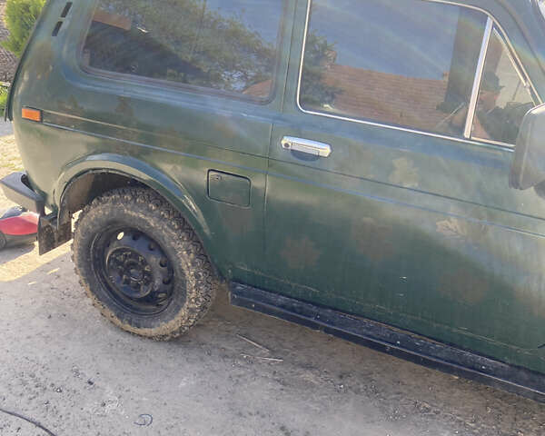 Зеленый ВАЗ 2121 Нива, объемом двигателя 1.7 л и пробегом 120 тыс. км за 2500 $, фото 12 на Automoto.ua