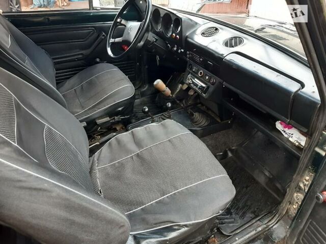 Зеленый ВАЗ 2121 Нива, объемом двигателя 1.6 л и пробегом 150 тыс. км за 2200 $, фото 14 на Automoto.ua