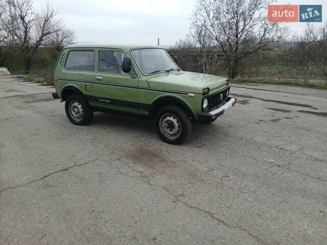 Зеленый ВАЗ 2121 Нива, объемом двигателя 1.6 л и пробегом 70 тыс. км за 1600 $, фото 1 на Automoto.ua