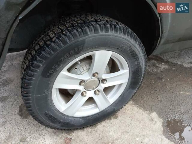 Зеленый ВАЗ 2121 Нива, объемом двигателя 1.6 л и пробегом 150 тыс. км за 2200 $, фото 12 на Automoto.ua