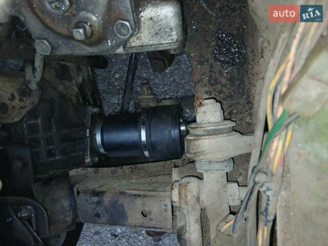 Зеленый ВАЗ 2121 Нива, объемом двигателя 1.6 л и пробегом 70 тыс. км за 1600 $, фото 7 на Automoto.ua