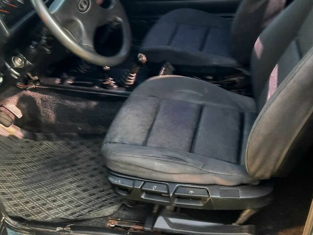 Зеленый ВАЗ 2121, объемом двигателя 1.6 л и пробегом 55 тыс. км за 2600 $, фото 7 на Automoto.ua