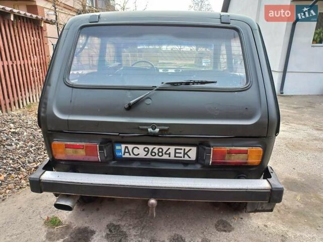 Зеленый ВАЗ 2121 Нива, объемом двигателя 1.6 л и пробегом 150 тыс. км за 2200 $, фото 11 на Automoto.ua