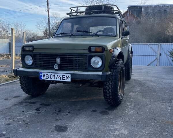 Зеленый ВАЗ 2121 Нива, объемом двигателя 1.57 л и пробегом 30 тыс. км за 4000 $, фото 6 на Automoto.ua