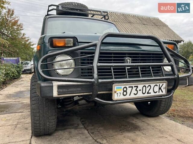 Зеленый ВАЗ 2121 Нива, объемом двигателя 1.6 л и пробегом 200 тыс. км за 2200 $, фото 3 на Automoto.ua