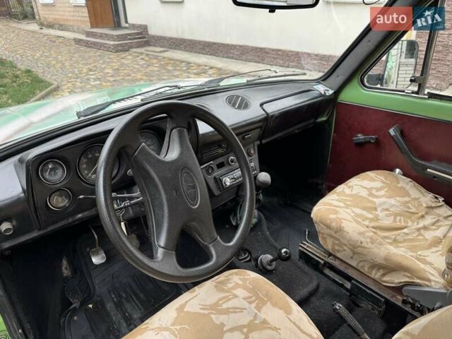 Зеленый ВАЗ 2121 Нива, объемом двигателя 1.58 л и пробегом 140 тыс. км за 2200 $, фото 7 на Automoto.ua