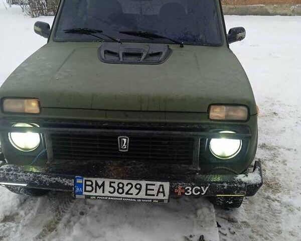 Зеленый ВАЗ 2121 Нива, объемом двигателя 1.57 л и пробегом 333 тыс. км за 2700 $, фото 2 на Automoto.ua