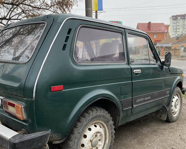 Зеленый ВАЗ 2121 Нива, объемом двигателя 1.7 л и пробегом 70 тыс. км за 2300 $, фото 2 на Automoto.ua
