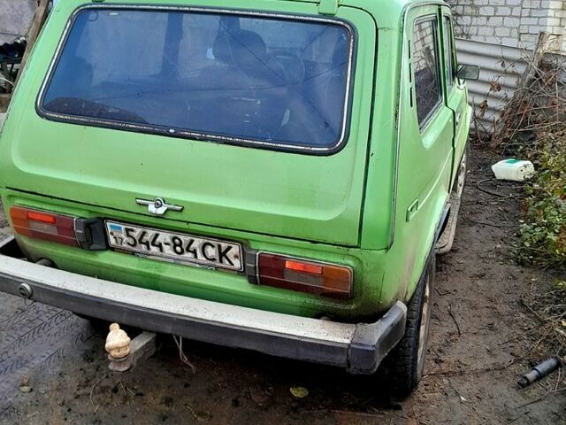 Зеленый ВАЗ 2121 Нива, объемом двигателя 1.6 л и пробегом 111 тыс. км за 1450 $, фото 2 на Automoto.ua