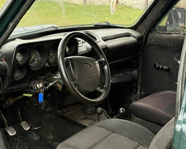 Зелений ВАЗ 2121 Нива, об'ємом двигуна 1.6 л та пробігом 182 тис. км за 3200 $, фото 6 на Automoto.ua