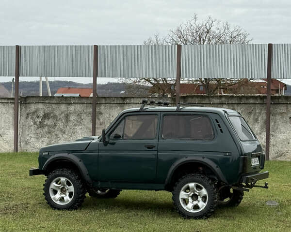 Зелений ВАЗ 2121 Нива, об'ємом двигуна 1.6 л та пробігом 182 тис. км за 3200 $, фото 5 на Automoto.ua