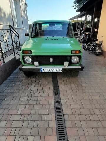 Зеленый ВАЗ 2121 Нива, объемом двигателя 1.57 л и пробегом 60 тыс. км за 2300 $, фото 1 на Automoto.ua