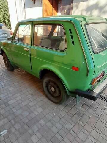 Зеленый ВАЗ 2121 Нива, объемом двигателя 1.57 л и пробегом 60 тыс. км за 2300 $, фото 4 на Automoto.ua