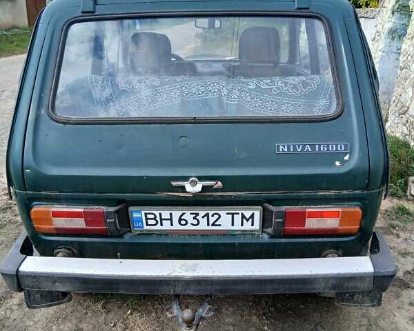 Зеленый ВАЗ 2121 Нива, объемом двигателя 1.6 л и пробегом 250 тыс. км за 2000 $, фото 3 на Automoto.ua