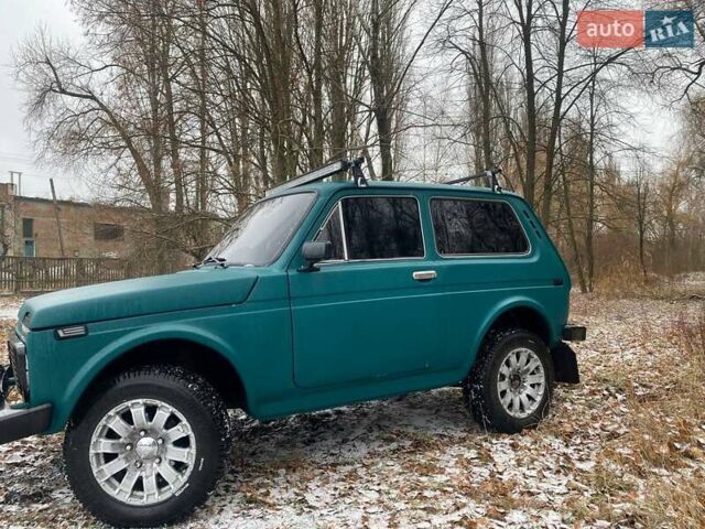 Зеленый ВАЗ 2121 Нива, объемом двигателя 1.57 л и пробегом 81 тыс. км за 2800 $, фото 4 на Automoto.ua