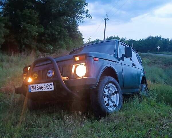 Зеленый ВАЗ 2121 Нива, объемом двигателя 1.57 л и пробегом 100 тыс. км за 2500 $, фото 1 на Automoto.ua
