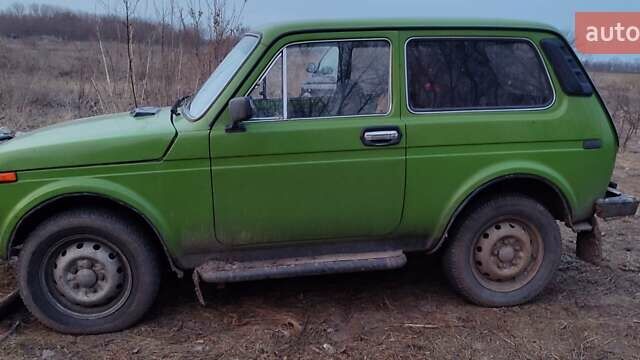 Зеленый ВАЗ 2121 Нива, объемом двигателя 1.57 л и пробегом 60 тыс. км за 2000 $, фото 10 на Automoto.ua