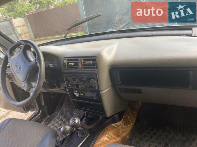 Зеленый ВАЗ 2121 Нива, объемом двигателя 1.9 л и пробегом 102 тыс. км за 2500 $, фото 4 на Automoto.ua