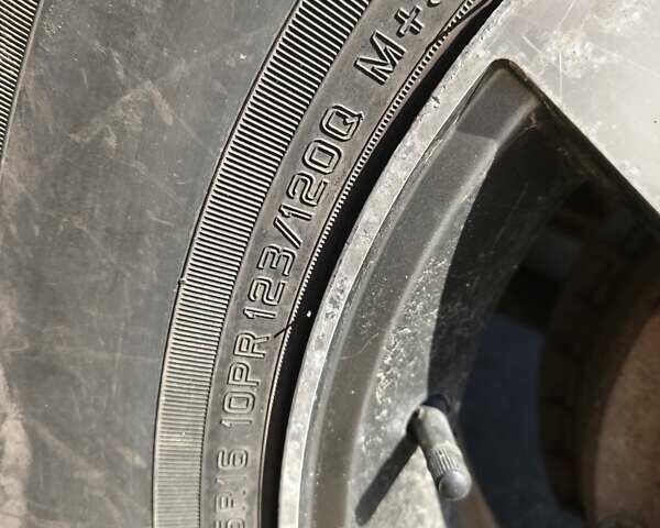 Зеленый ВАЗ 2121 Нива, объемом двигателя 0 л и пробегом 70 тыс. км за 2000 $, фото 2 на Automoto.ua