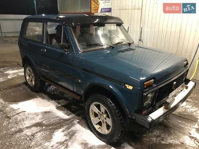 Зеленый ВАЗ 2121 Нива, объемом двигателя 1.7 л и пробегом 300 тыс. км за 1600 $, фото 4 на Automoto.ua