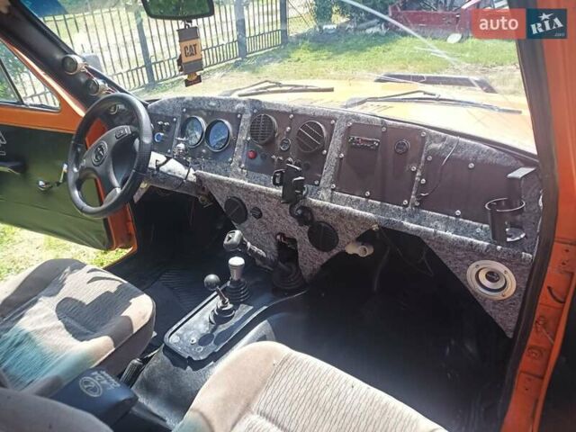 Оранжевый ВАЗ 2121 Нива, объемом двигателя 0 л и пробегом 999 тыс. км за 1800 $, фото 7 на Automoto.ua