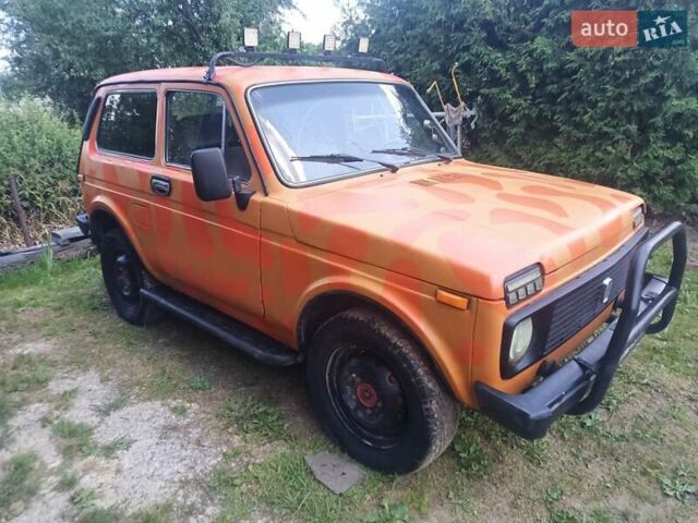 Оранжевый ВАЗ 2121 Нива, объемом двигателя 0 л и пробегом 999 тыс. км за 1800 $, фото 4 на Automoto.ua