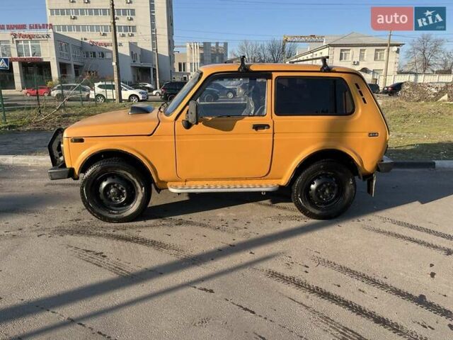 Помаранчевий ВАЗ 2121 Нива, об'ємом двигуна 1.57 л та пробігом 33 тис. км за 3000 $, фото 2 на Automoto.ua