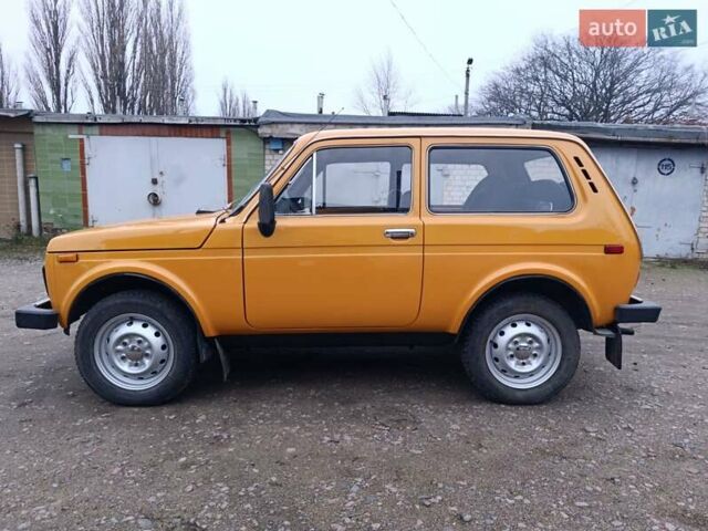 Оранжевый ВАЗ 2121 Нива, объемом двигателя 1.6 л и пробегом 72 тыс. км за 2950 $, фото 3 на Automoto.ua