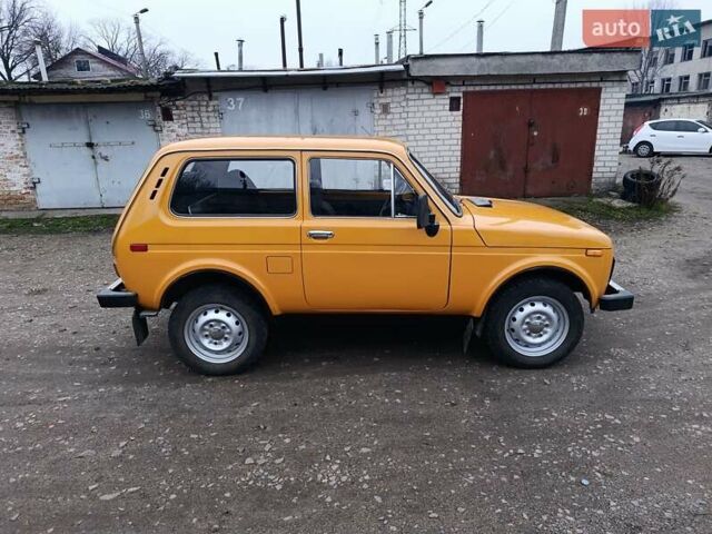 Оранжевый ВАЗ 2121 Нива, объемом двигателя 1.6 л и пробегом 72 тыс. км за 2950 $, фото 6 на Automoto.ua