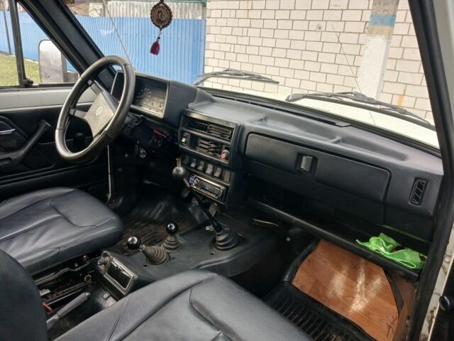 Белый ВАЗ 21213 Niva, объемом двигателя 1.7 л и пробегом 75 тыс. км за 2500 $, фото 4 на Automoto.ua