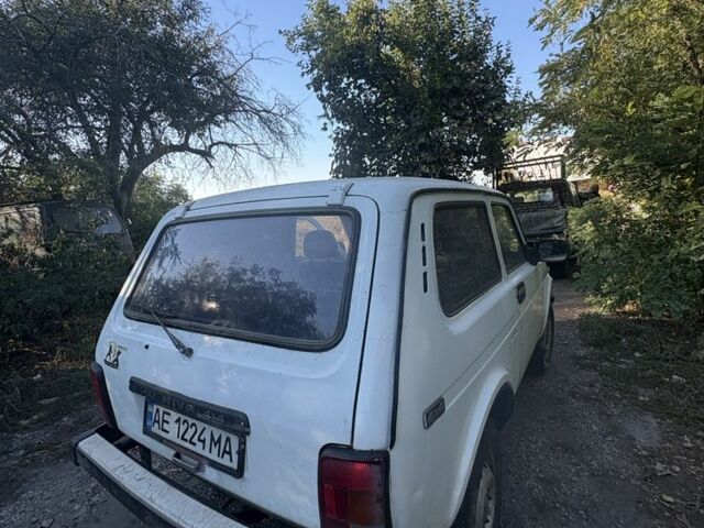 Білий ВАЗ 21213 Niva, об'ємом двигуна 1.7 л та пробігом 250 тис. км за 1450 $, фото 2 на Automoto.ua