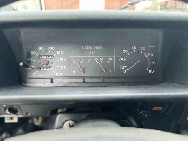 Белый ВАЗ 21213 Niva, объемом двигателя 1.7 л и пробегом 200 тыс. км за 2500 $, фото 6 на Automoto.ua