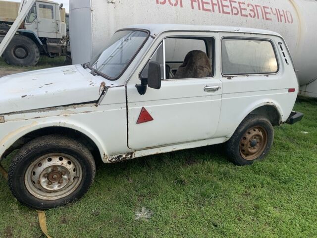 Белый ВАЗ 21213 Niva, объемом двигателя 0 л и пробегом 888 тыс. км за 750 $, фото 5 на Automoto.ua