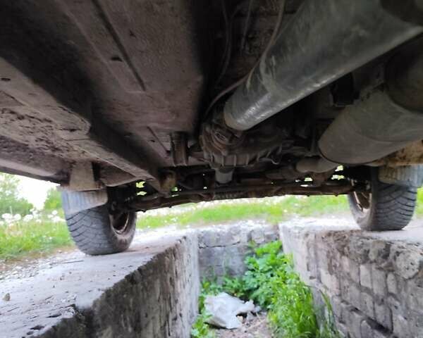 Білий ВАЗ 21213 Niva, об'ємом двигуна 1.58 л та пробігом 325 тис. км за 1800 $, фото 18 на Automoto.ua