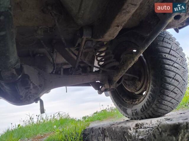 Білий ВАЗ 21213 Niva, об'ємом двигуна 1.58 л та пробігом 325 тис. км за 1800 $, фото 13 на Automoto.ua