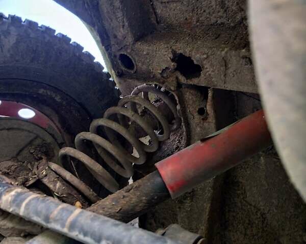 Білий ВАЗ 21213 Niva, об'ємом двигуна 1.58 л та пробігом 325 тис. км за 1800 $, фото 21 на Automoto.ua