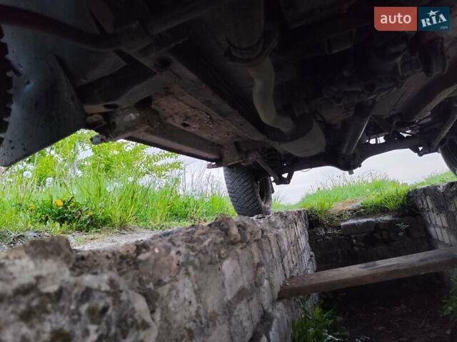 Білий ВАЗ 21213 Niva, об'ємом двигуна 1.58 л та пробігом 325 тис. км за 1800 $, фото 15 на Automoto.ua