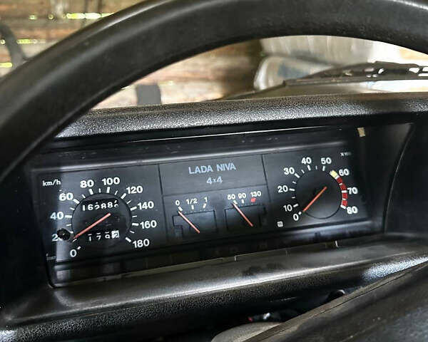 Белый ВАЗ 21213 Niva, объемом двигателя 1.7 л и пробегом 163 тыс. км за 1900 $, фото 8 на Automoto.ua