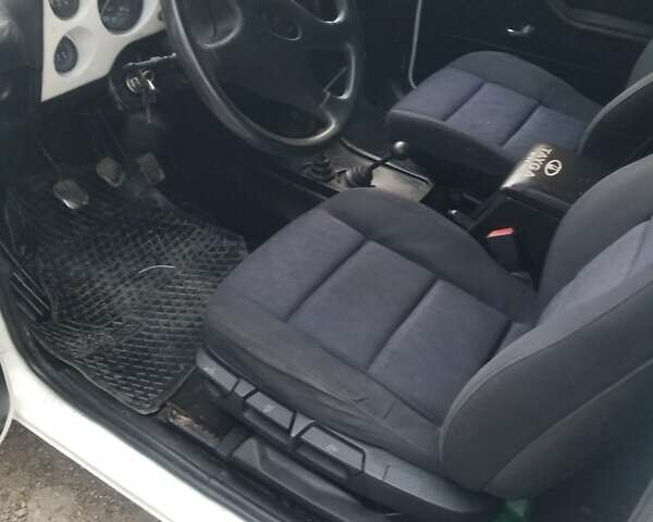 Белый ВАЗ 21213 Niva, объемом двигателя 1.6 л и пробегом 100 тыс. км за 3100 $, фото 6 на Automoto.ua