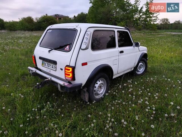 Білий ВАЗ 21213 Niva, об'ємом двигуна 1.58 л та пробігом 325 тис. км за 1800 $, фото 5 на Automoto.ua