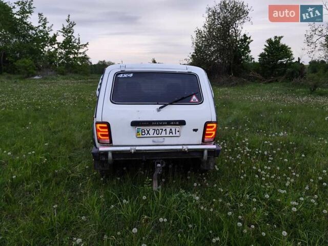 Білий ВАЗ 21213 Niva, об'ємом двигуна 1.58 л та пробігом 325 тис. км за 1800 $, фото 7 на Automoto.ua