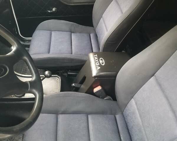 Белый ВАЗ 21213 Niva, объемом двигателя 1.6 л и пробегом 100 тыс. км за 3100 $, фото 5 на Automoto.ua