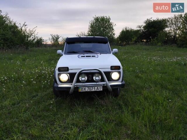 Білий ВАЗ 21213 Niva, об'ємом двигуна 1.58 л та пробігом 325 тис. км за 1800 $, фото 3 на Automoto.ua