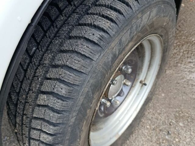 Білий ВАЗ 21213 Niva, об'ємом двигуна 1.6 л та пробігом 38 тис. км за 2896 $, фото 7 на Automoto.ua