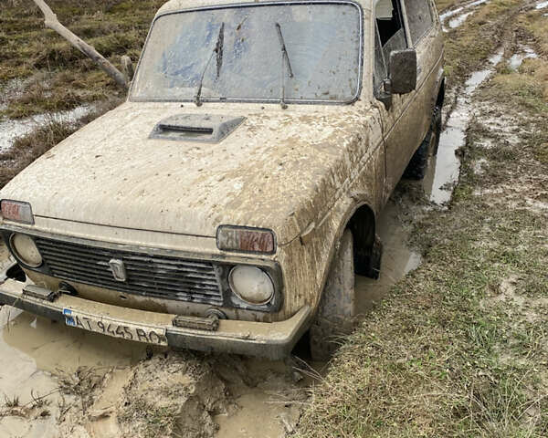 Белый ВАЗ 21213 Niva, объемом двигателя 1.7 л и пробегом 60 тыс. км за 2200 $, фото 3 на Automoto.ua